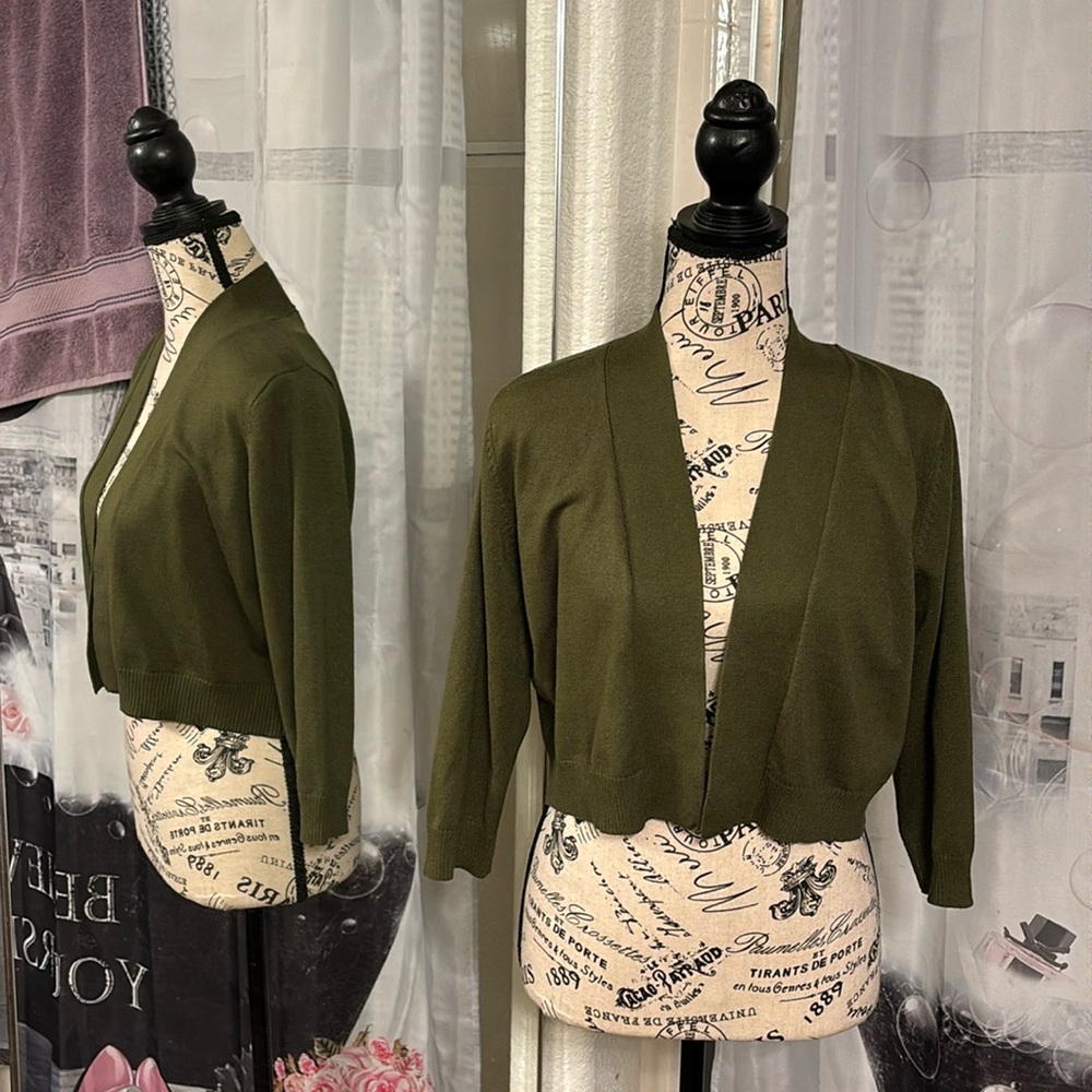 NWT 89th & Madison Bolero Sweater
